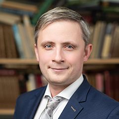 Толстов Александр