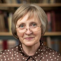 Плахова Галина